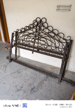 ওরজিনাল লোহার খাট